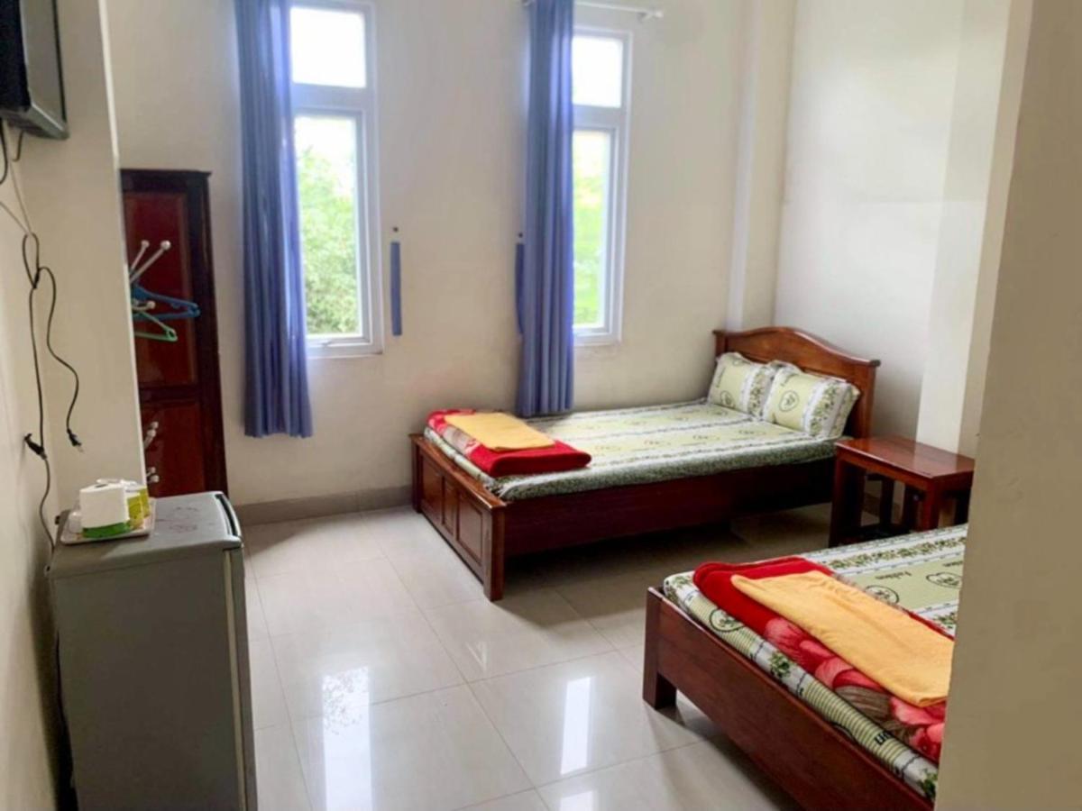 Phuong Huy Hotel บวนมาถวต ภายนอก รูปภาพ